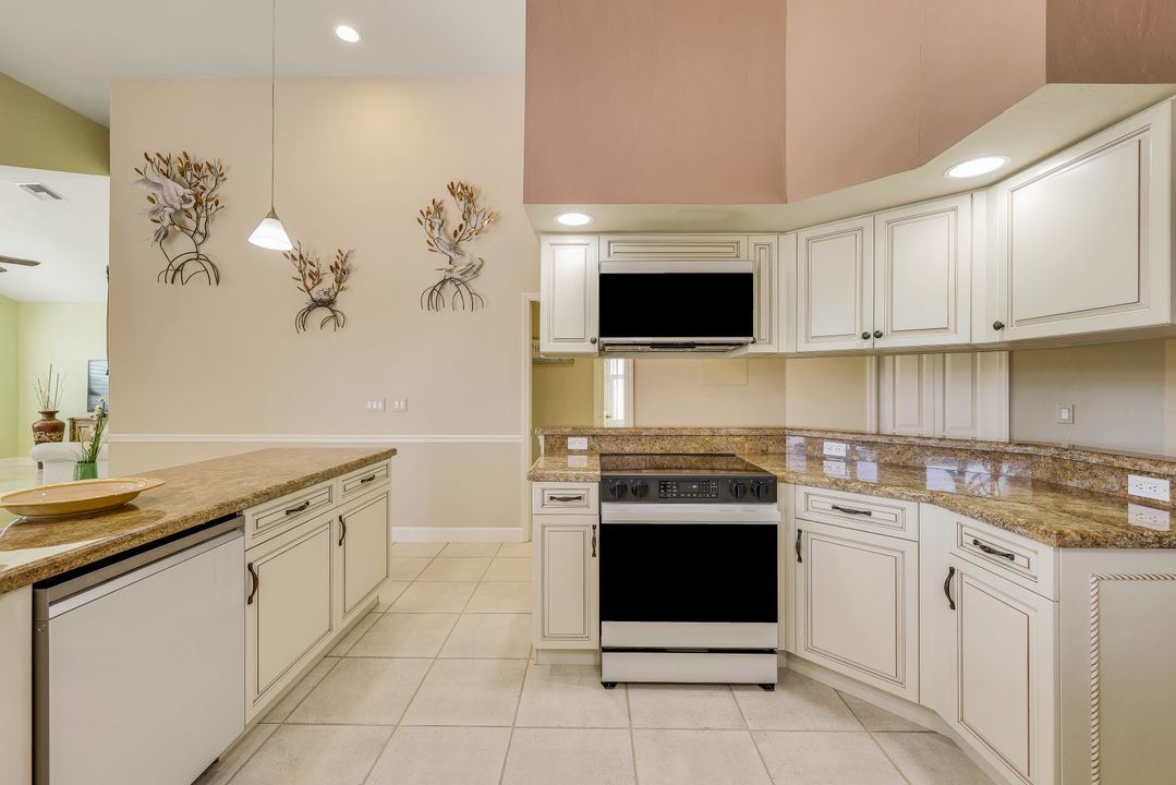 28071 Winthrop Cir, Bonita Springs, FL 34134