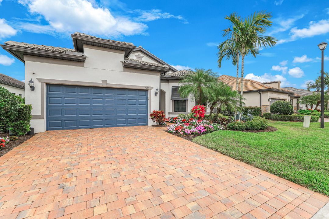 7631 Winding Cypress Dr, Naples, FL 34114