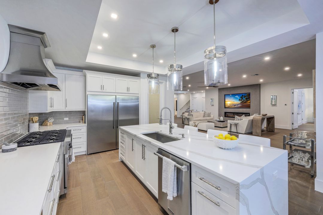 469 Germain Ave, Naples, FL 34108