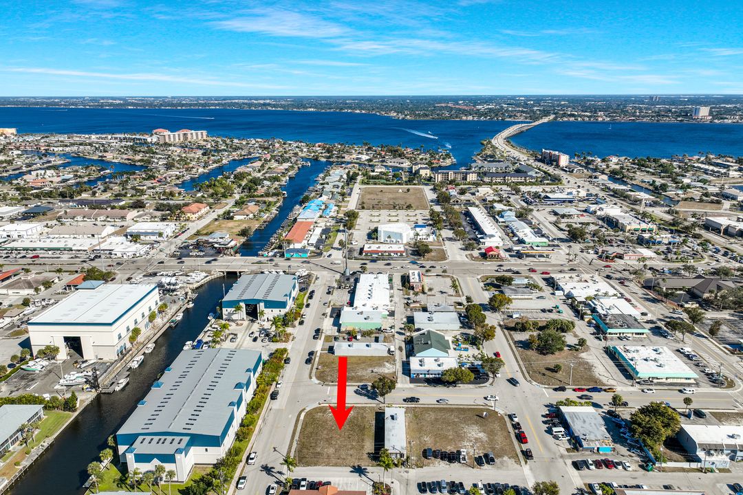 4632 SE 15th Ave, Cape Coral, FL 33904