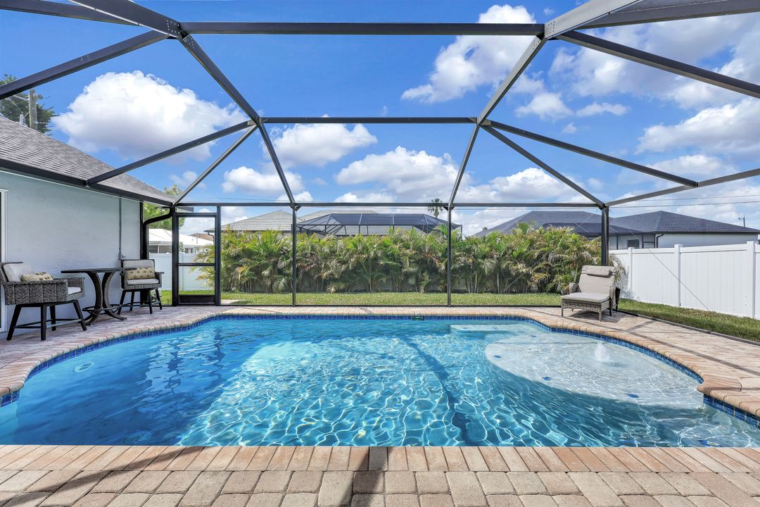 1918 Cape Coral Pkwy W, Cape Coral, FL 33914