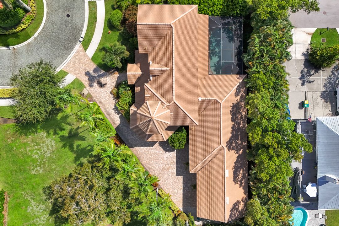 1455 Hemingway Pl, Naples, FL 34103