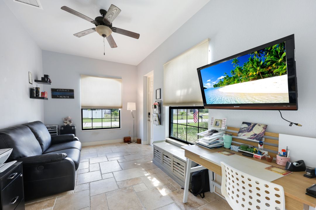 208 SW 15th St, Cape Coral, FL 33991