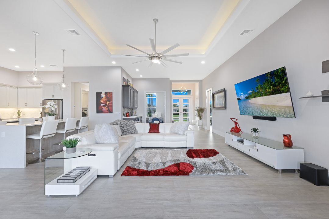 5317 SW 8th Pl, Cape Coral, FL 33914