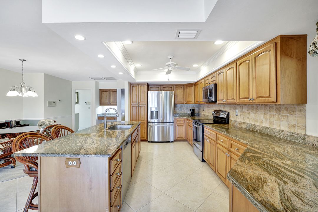 2007 Duke Dr, Naples, FL 34110