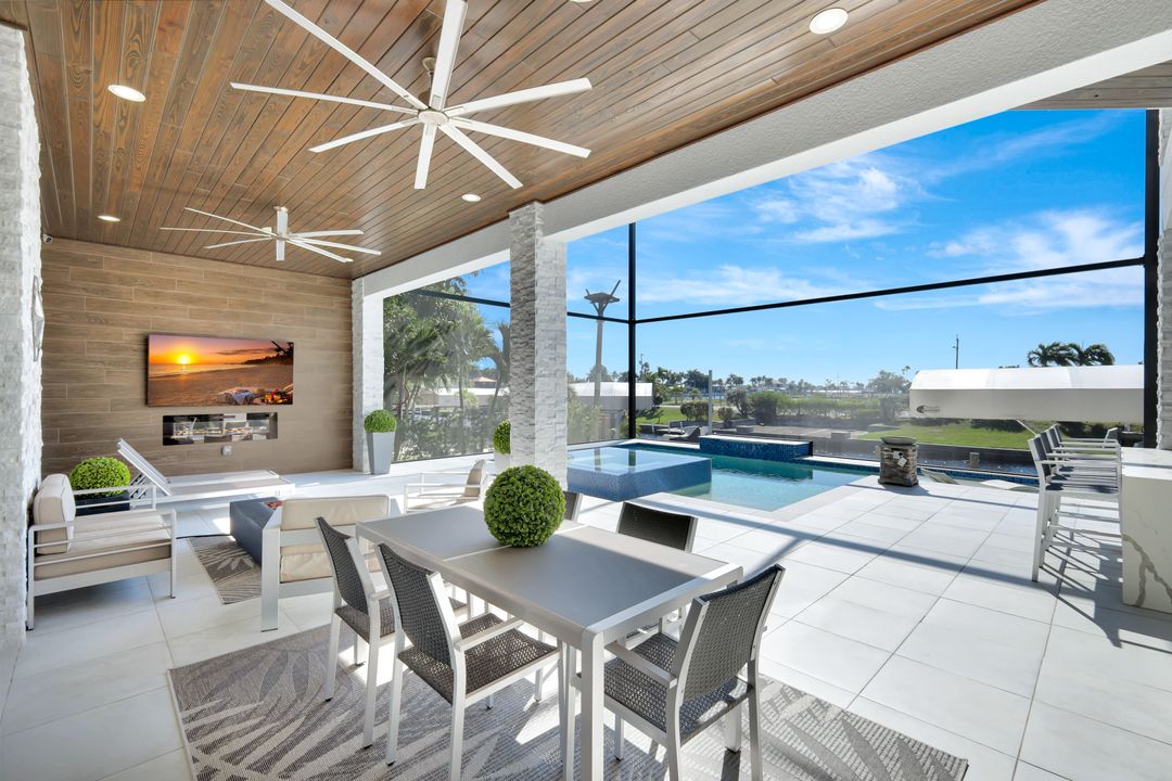 1110 Lenox Ct, Cape Coral, FL 33904