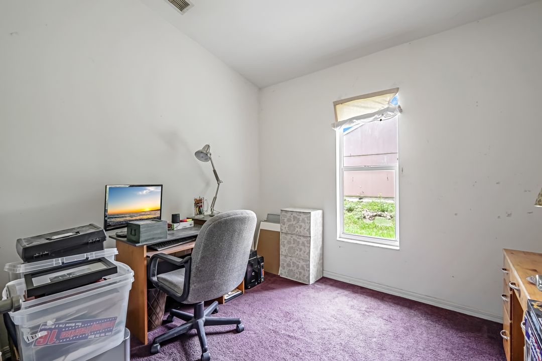 2971 6th St NW, Naples, FL 34120