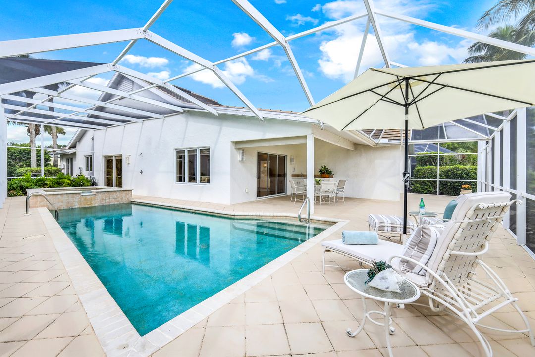 703 Heathery Ln, Naples, FL 34108