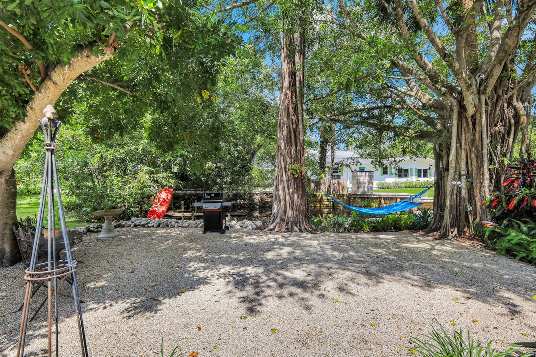 27292 East Dr, Bonita Springs, FL 34135