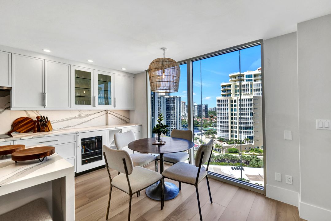 4401 Gulf Shore Blvd N #1406, Naples, FL 34103