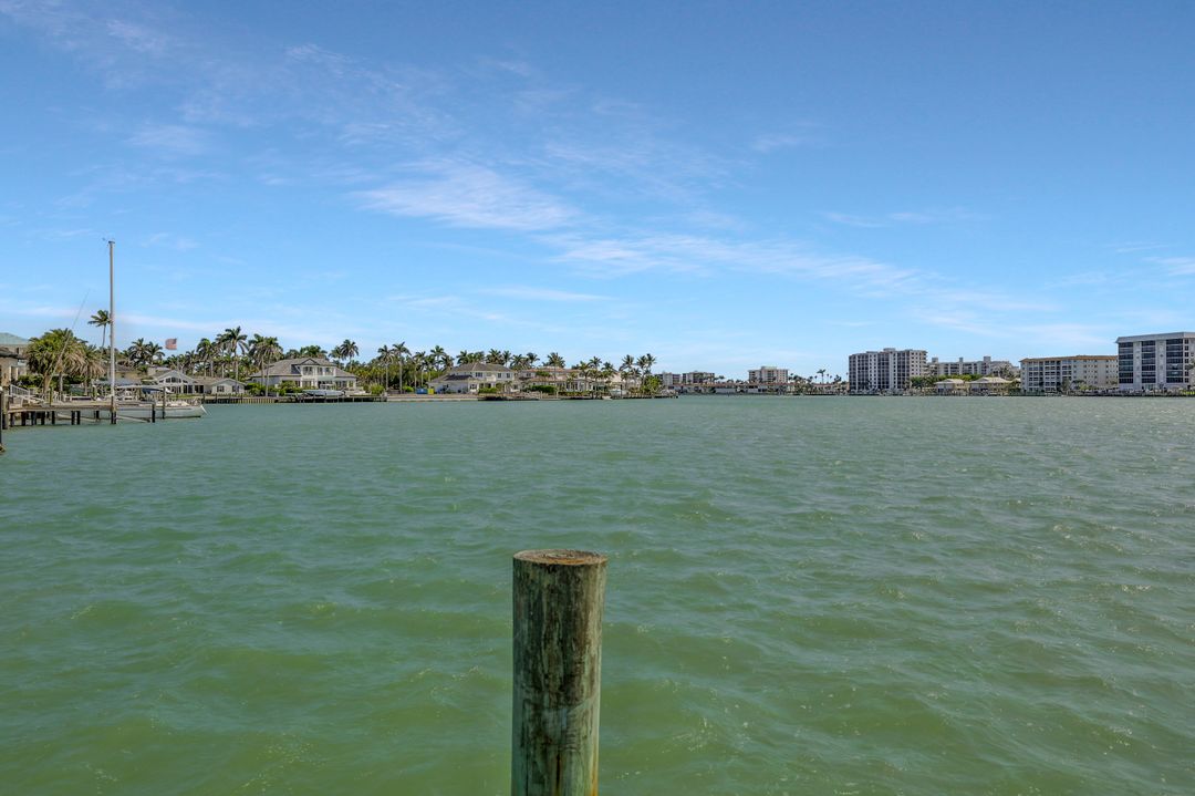 354 Harbour Dr, Naples, FL 34103