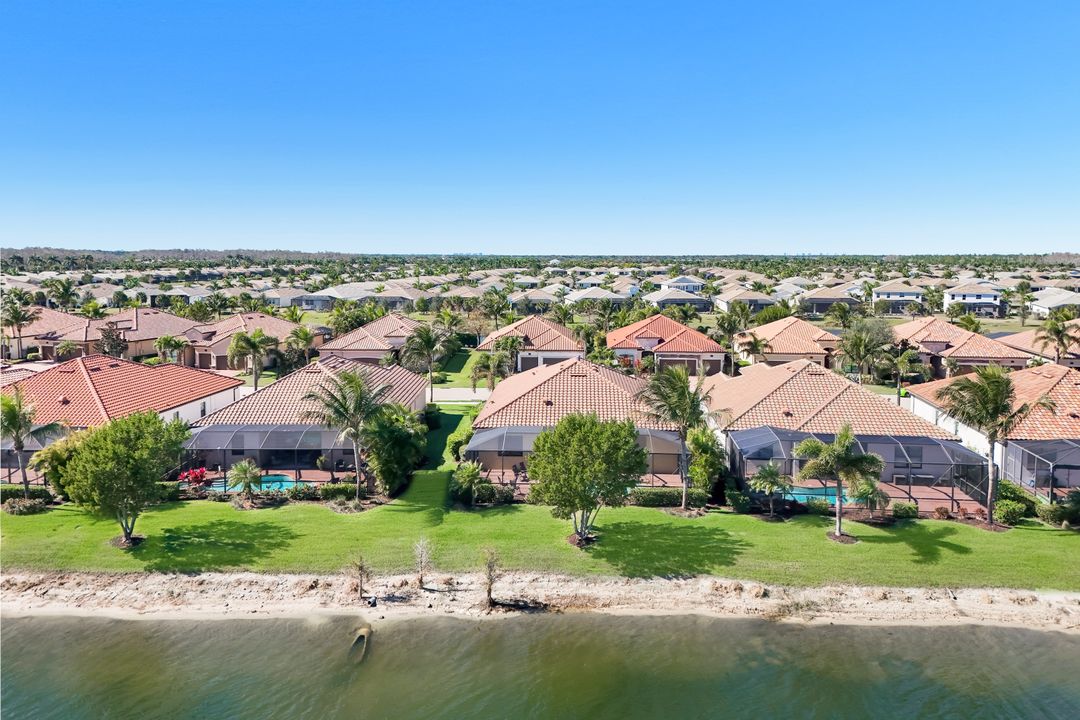 28085 Wicklow Ct, Bonita Springs, FL 34135