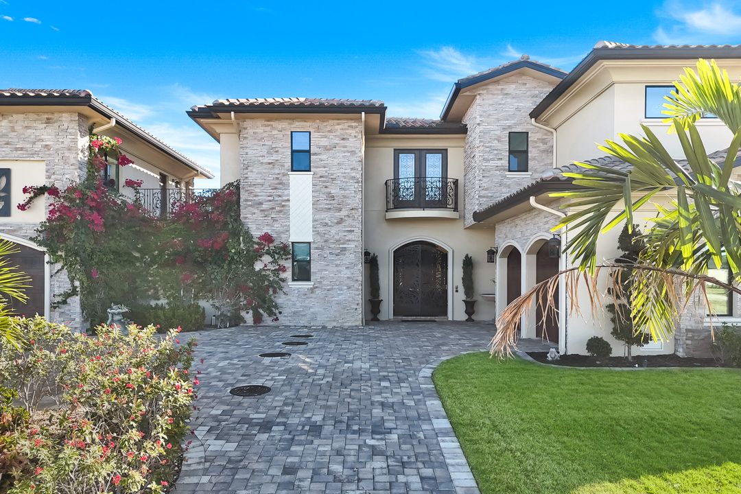 2709 NW 41st Ave, Cape Coral, FL 33993