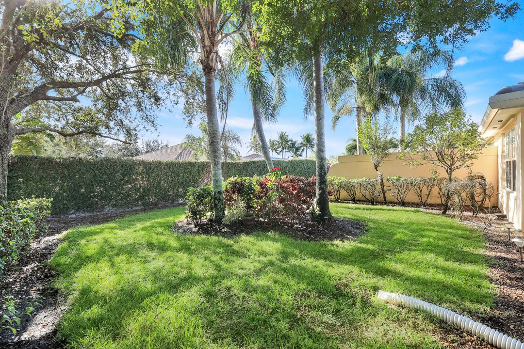 3333 Cayman Ln, Naples, FL 34119