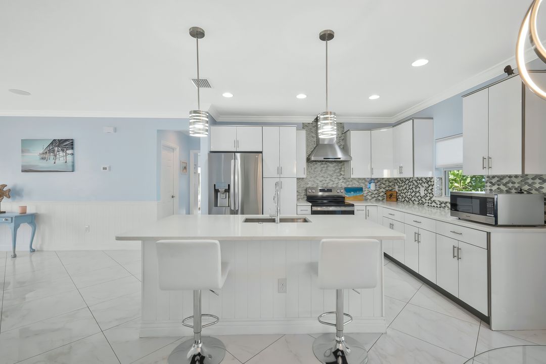 603 SW 12th Terrace, Cape Coral, FL 33991