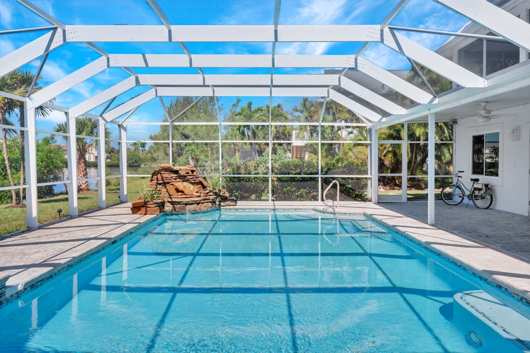 9007 Mockingbird Dr, Sanibel, FL 33957