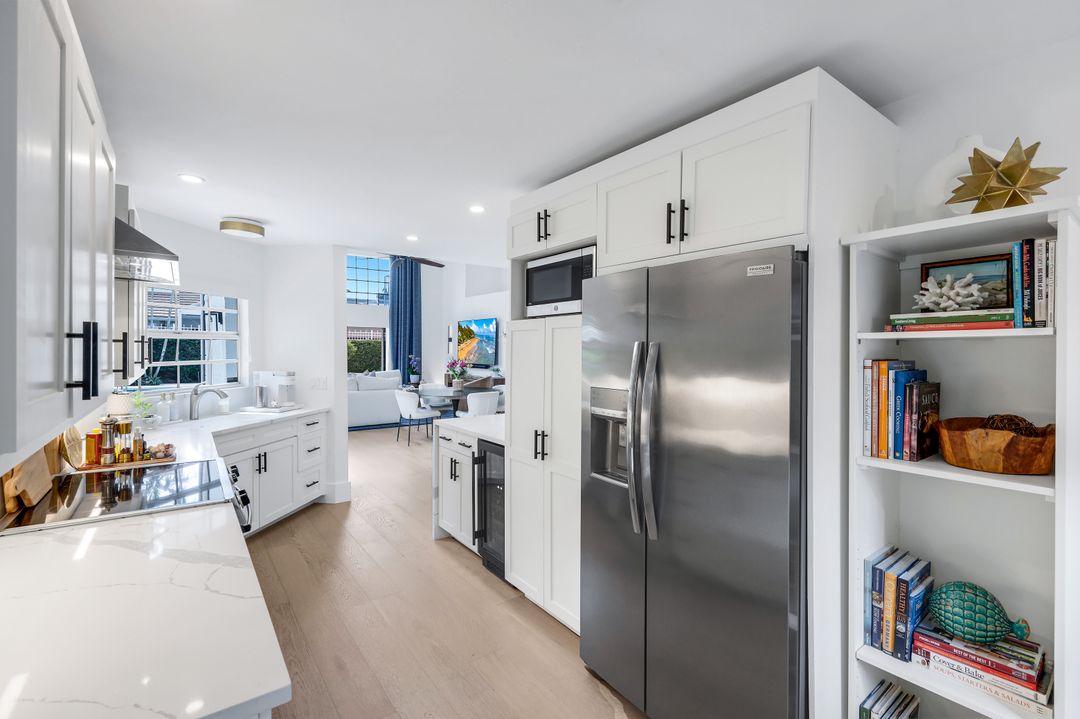 2128 Paget Cir, Naples, FL 34112