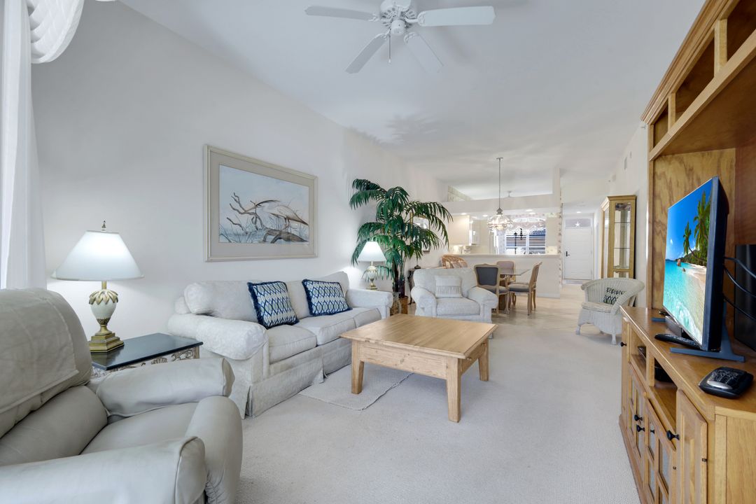 2036 Cascades Dr #7, Naples, FL 34112