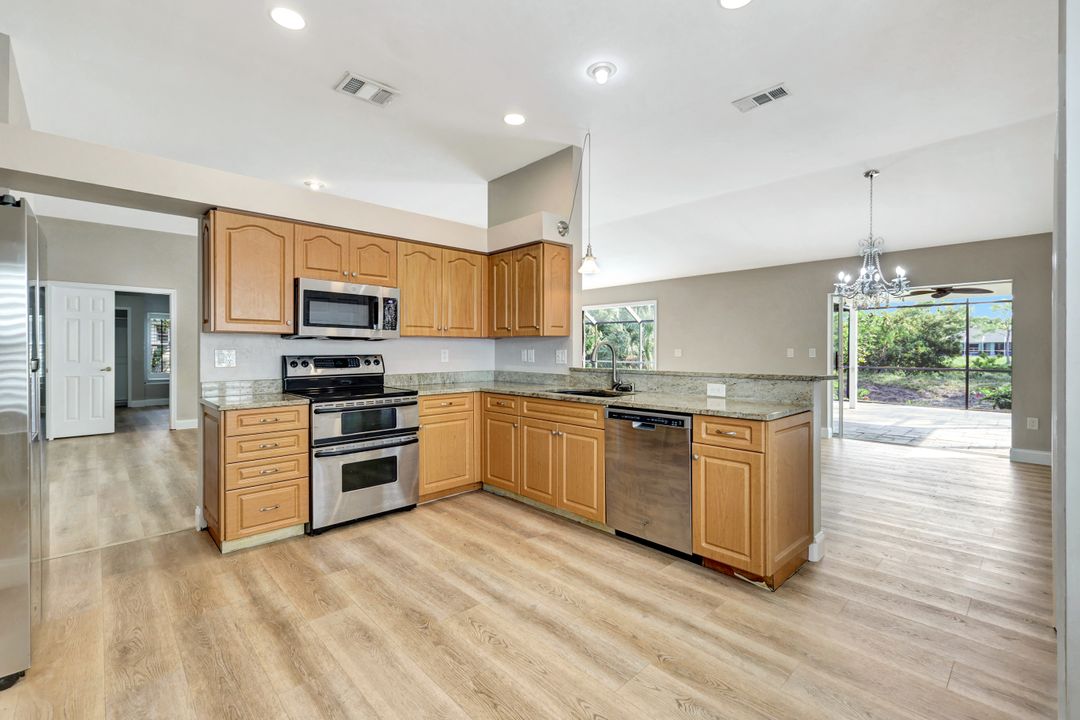 3650 Kent Dr, Naples, FL 34112