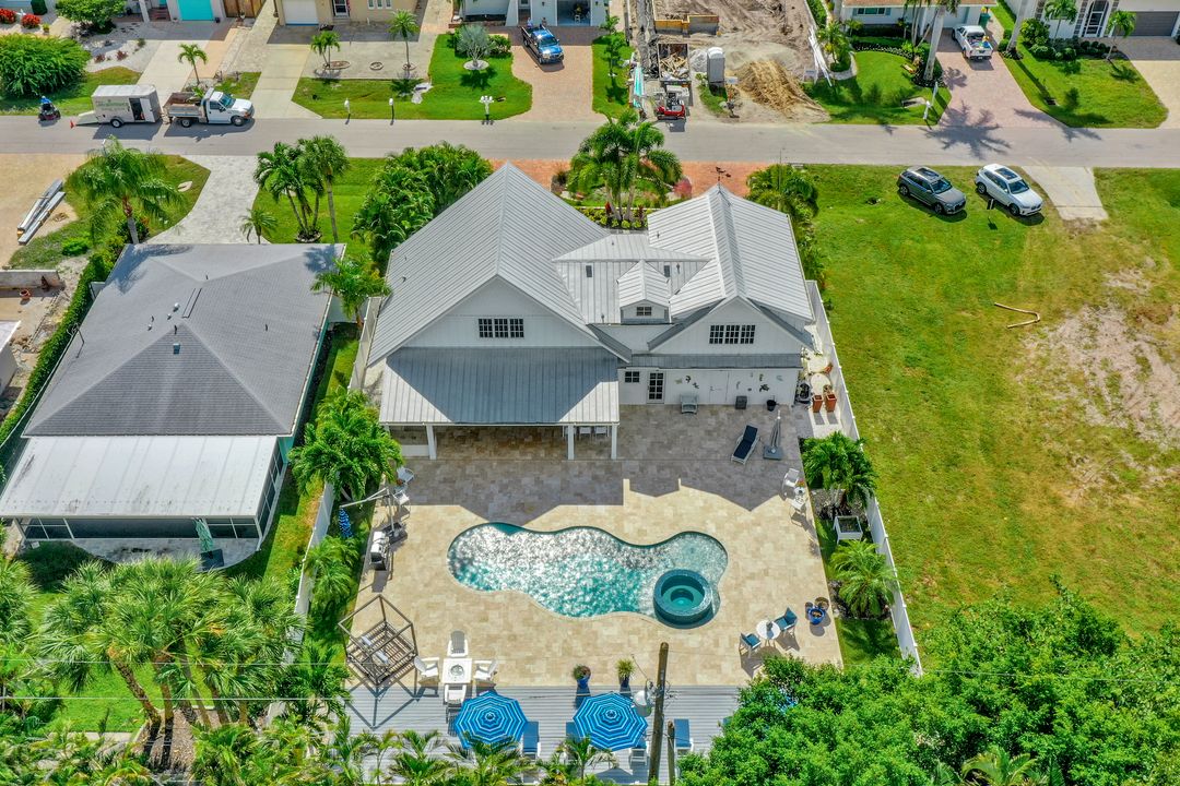 535 93rd Ave N, Naples, FL 34108