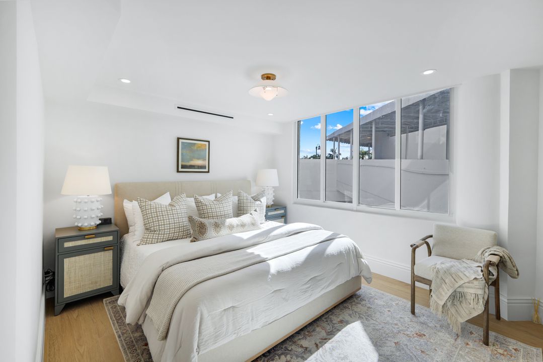 4041 Gulf Shore Blvd N #109, Naples, FL 34103