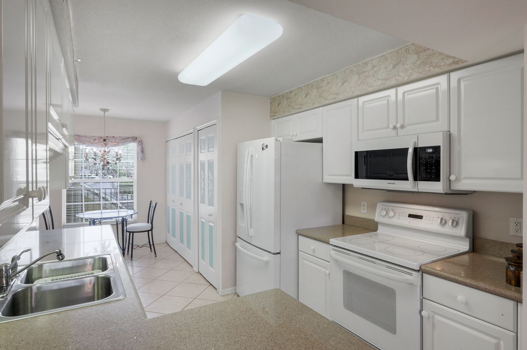 15495 Cedarwood Ln #204, Naples, FL 34110