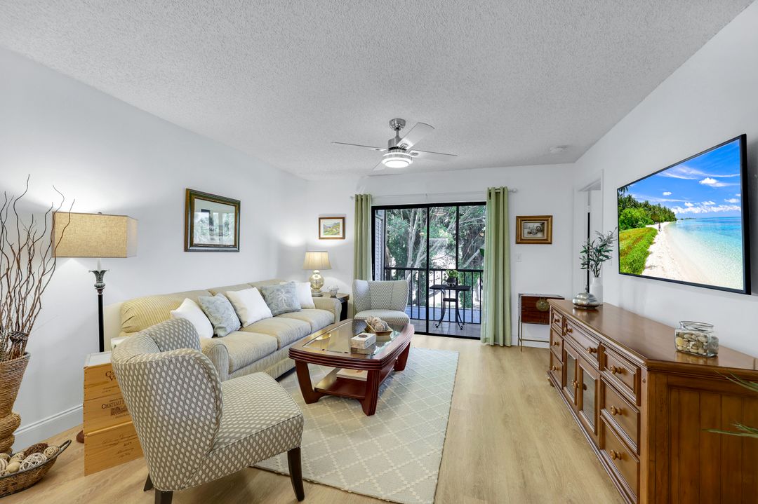 4186 27th Ct SW #204, Naples, FL 34116