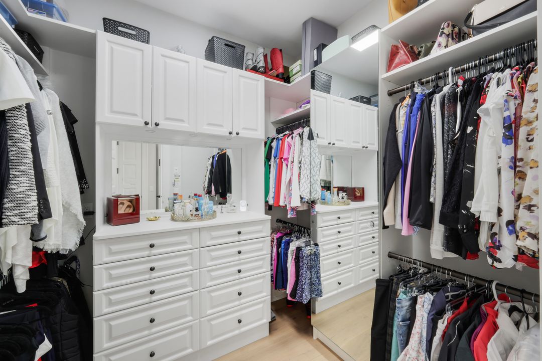 1561 Marsh Wren Ln, Naples, FL 34105