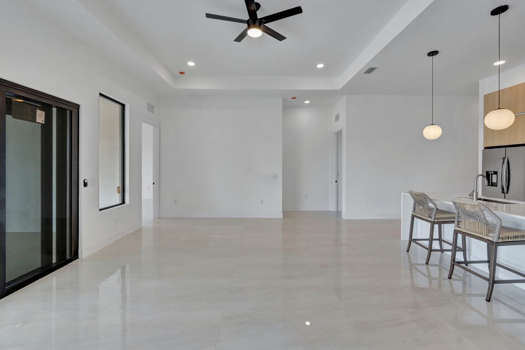 2596 Surfside Blvd, Cape Coral, FL 33914