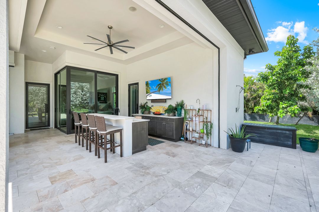 5861 Napa Woods Way, Naples, FL 34116