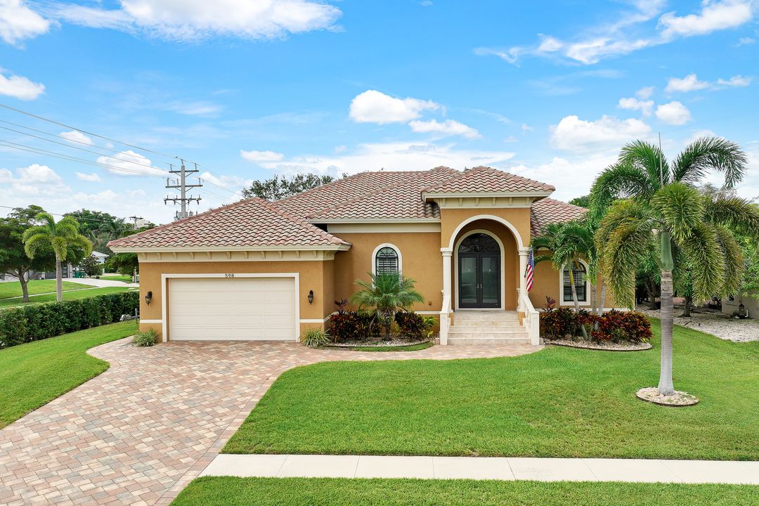 598 Fieldstone Dr, Marco Island, FL 34145