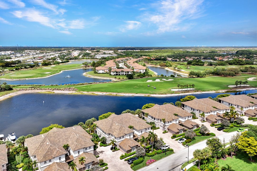 8755 Coastline Ct #202, Naples, FL 34120