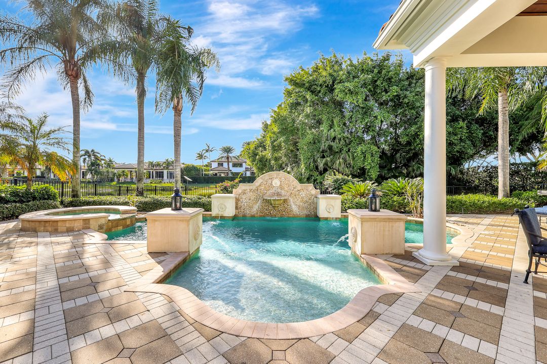 2249 Miramonte Ct, Naples, FL 34105