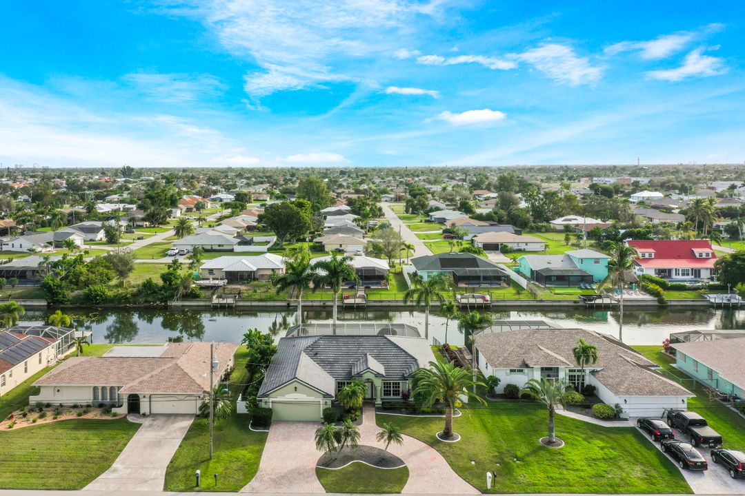 3325 SW 5th Pl, Cape Coral, FL 33914