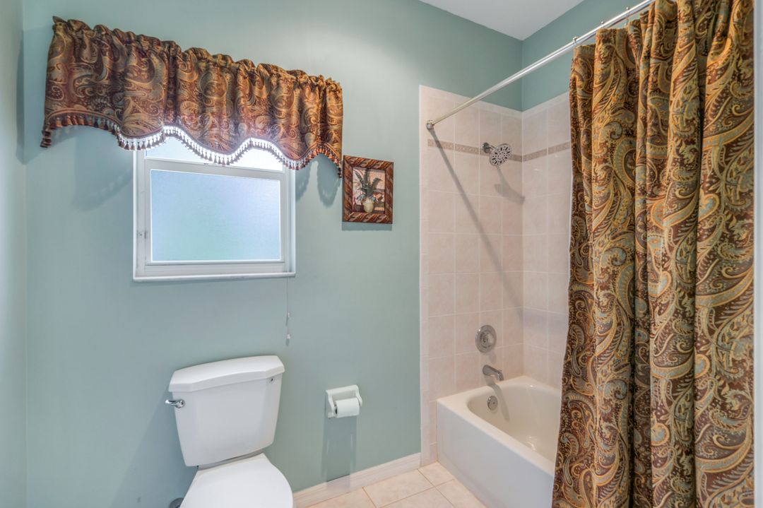 128 Heritage Way, Naples, FL 34110