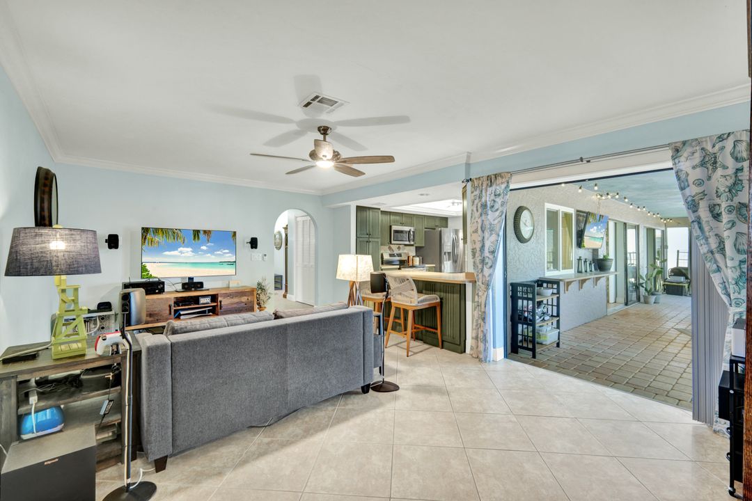 703 SE 33rd Terrace, Cape Coral, FL 33904