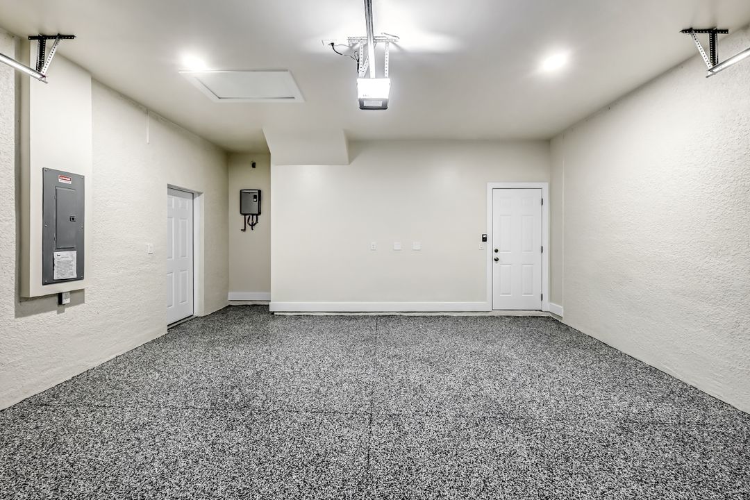 2113 Grayson Ave, Alva, FL 33920