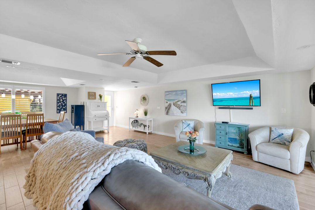 196 Albi Rd #5, Naples, FL 34112