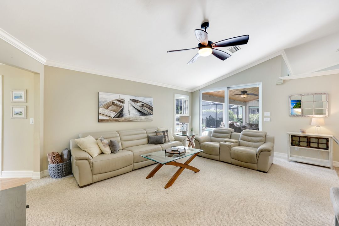 146 Plantation Cir, Naples, FL 34104