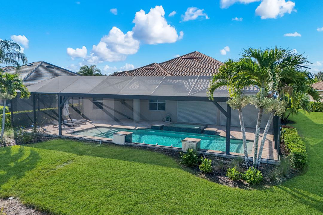 9238 Ores Cir, Naples, FL 34120