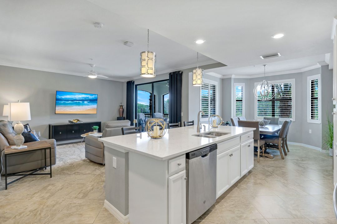 9590 Trevi Ct #5323, Naples, FL 34113
