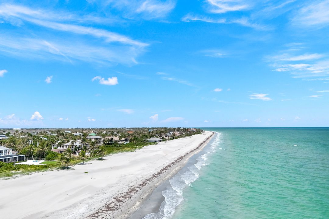 1043 Blue Heron Dr, Sanibel, FL 33957