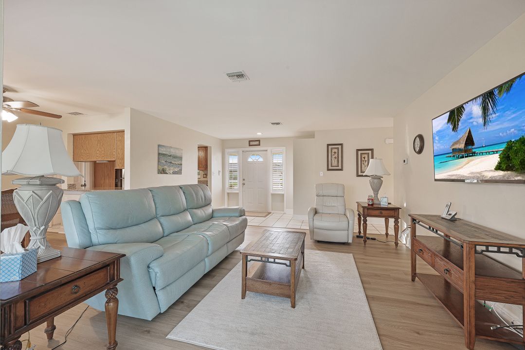 1751 Lakeview Blvd, North Fort Myers, FL 33903