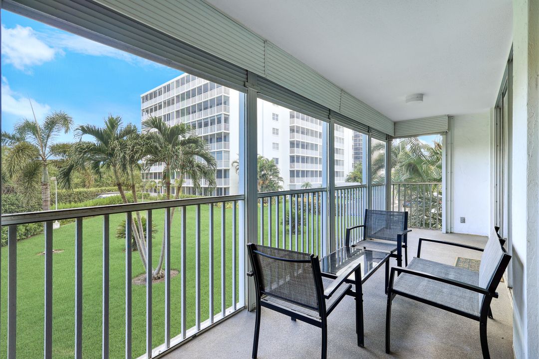 3 Bluebill Ave #206, Naples, FL 34108