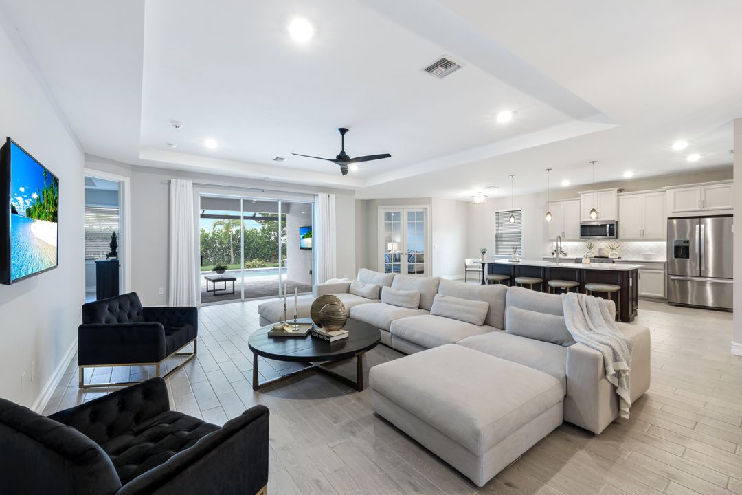 28086 Captiva Shell Lp, Bonita Springs, FL 34135