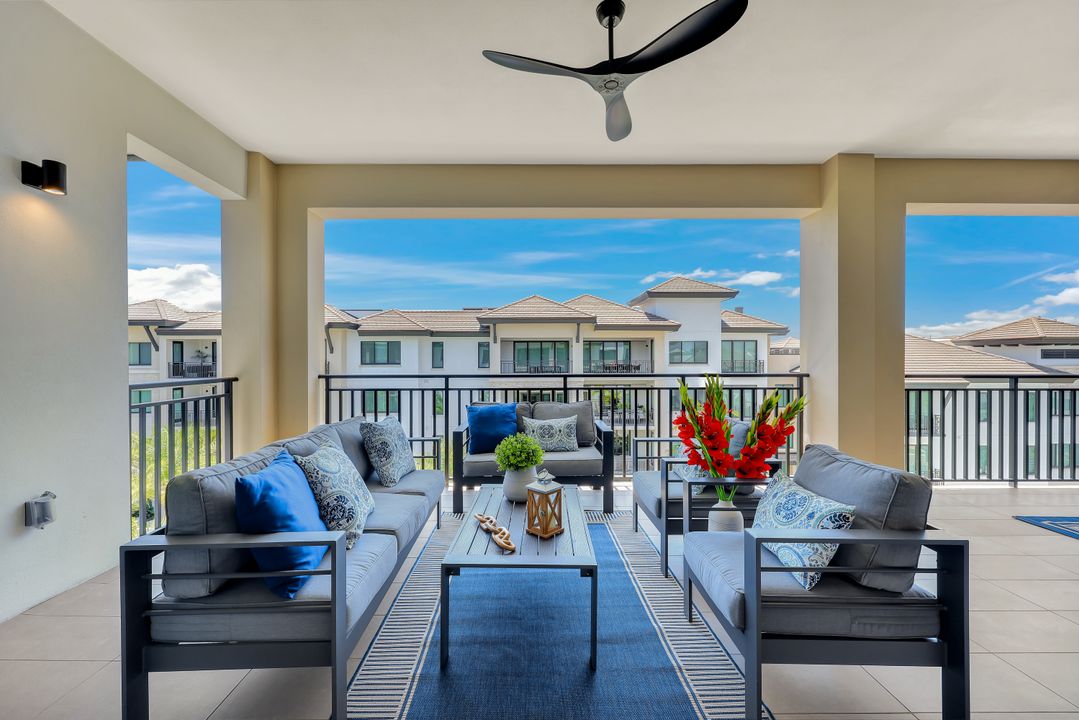 1130 3rd Ave S #512, Naples, FL 34102