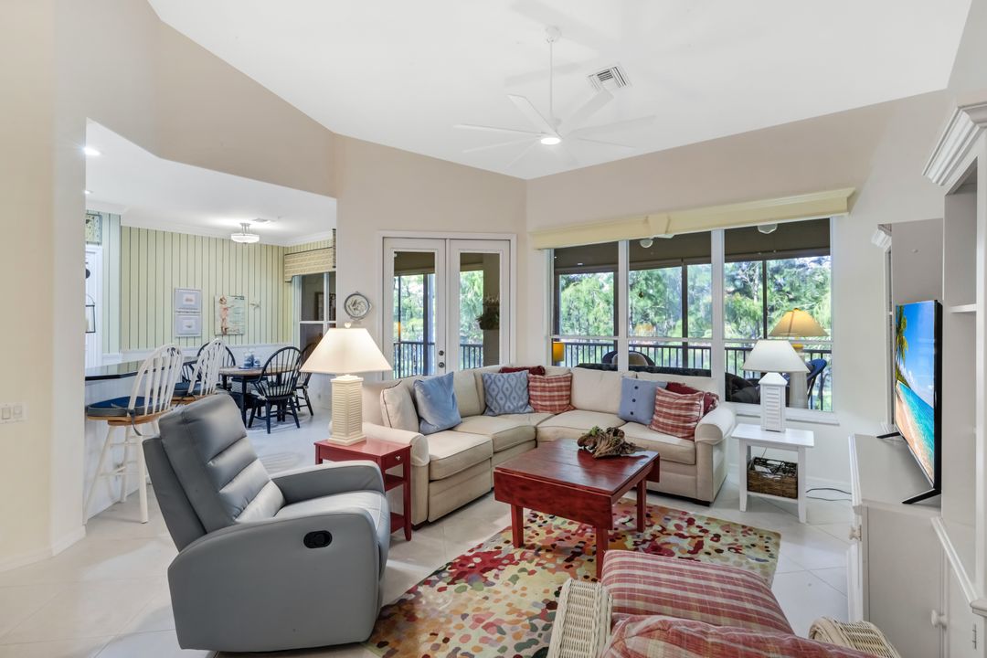 8265 Danbury Blvd #203, Naples, FL 34120