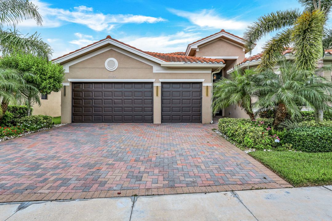 11532 Stonecreek Cir, Fort Myers, FL 33913