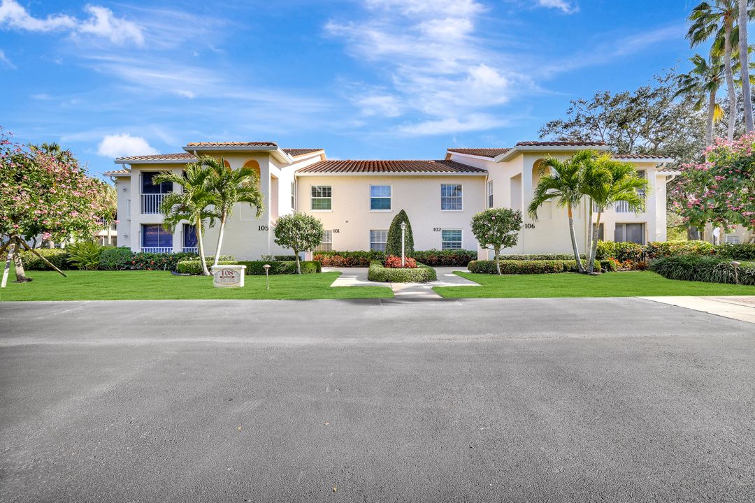 108 Siena Way #108, Naples, FL 34119