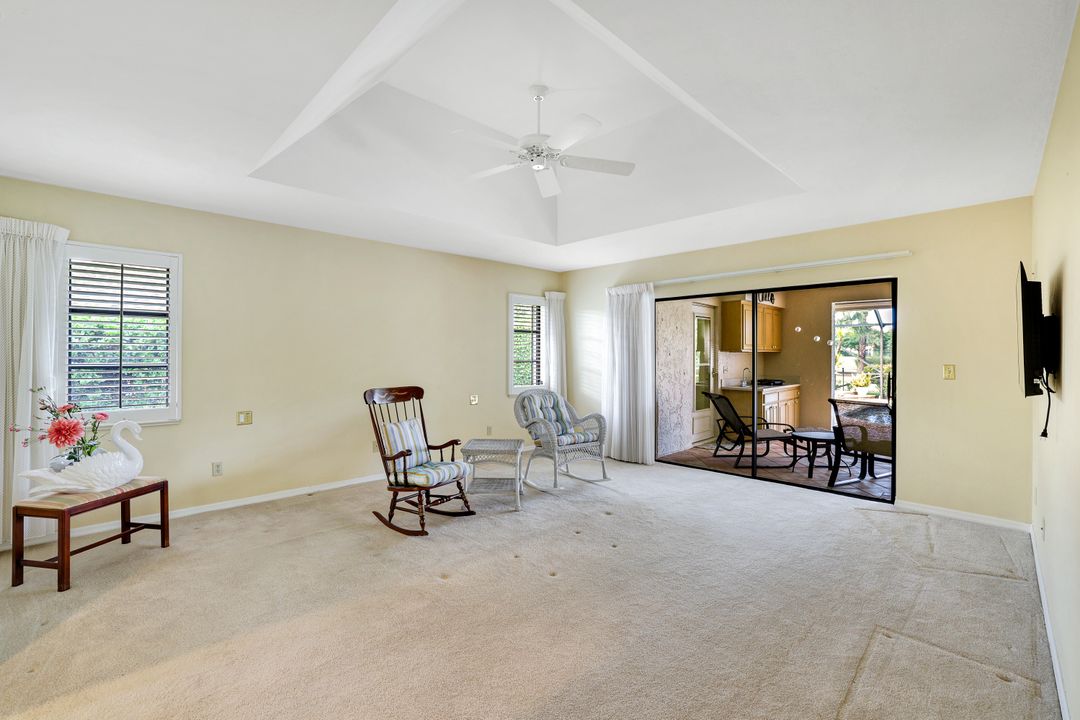 2007 Duke Dr, Naples, FL 34110